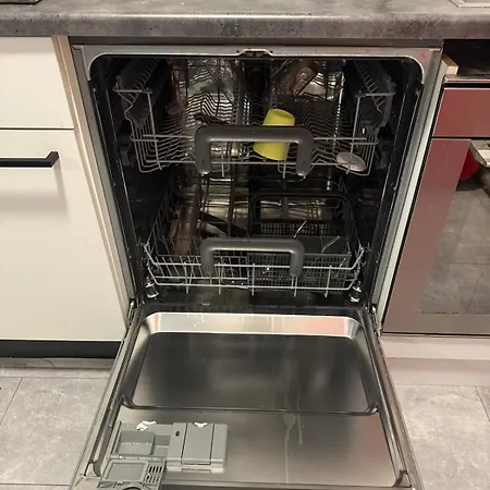 公寓 Stylish Led Balcony Swing Parking By Door *