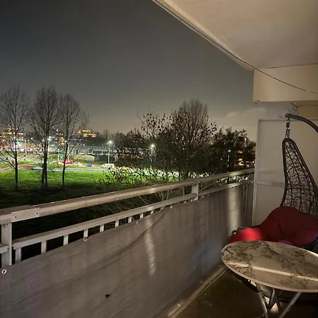 Appartamento Stylish Led Balcony Swing Parking By Door Capelle aan den IJssel